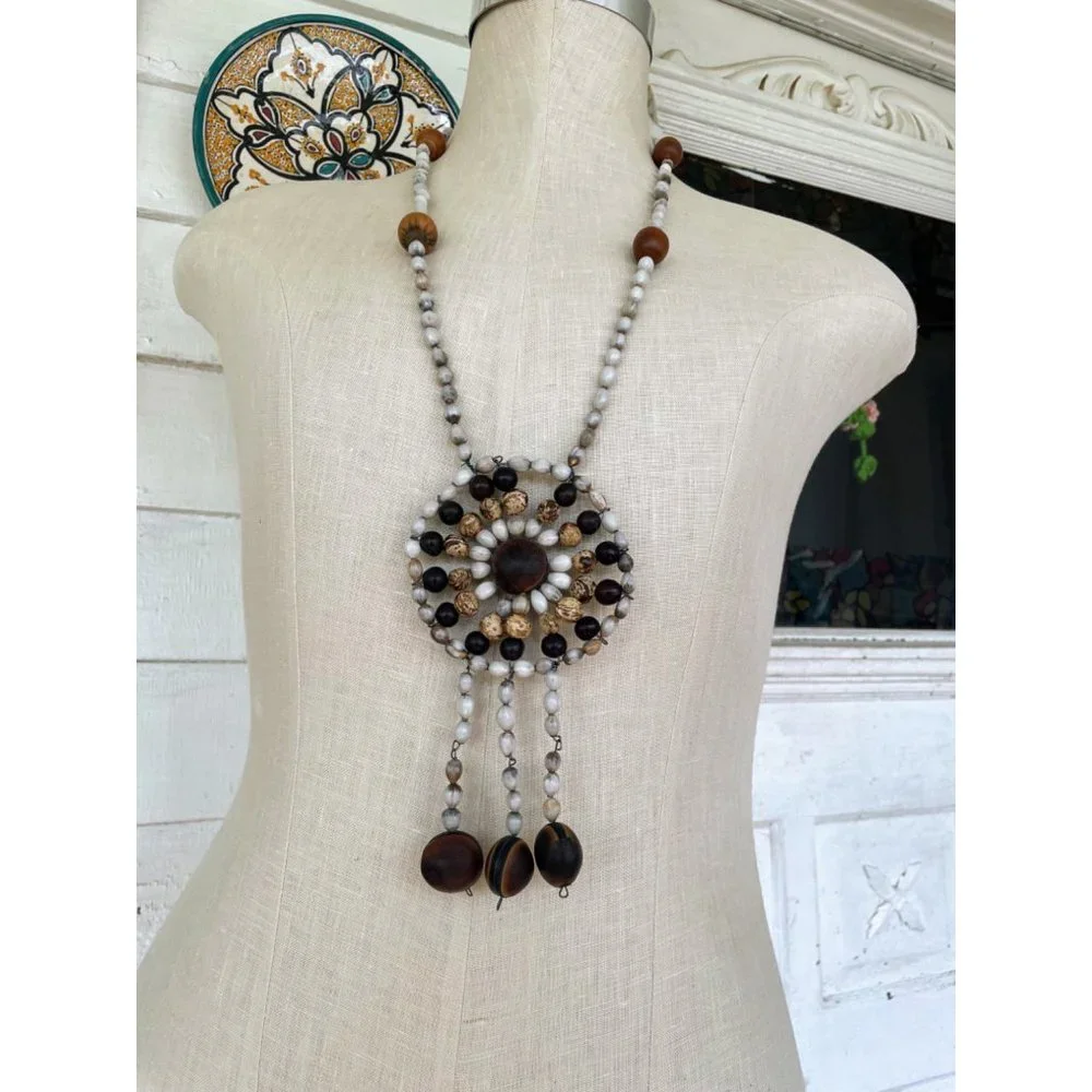 Vintage Hippy Festival HUGE Medallion Seed/Nuts Pendant NEcklace - Picture 8 of 11